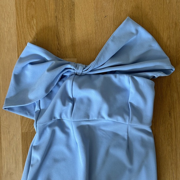 Club L London One Shoulder Light Blue Maternity Dress - Picture 4 of 5